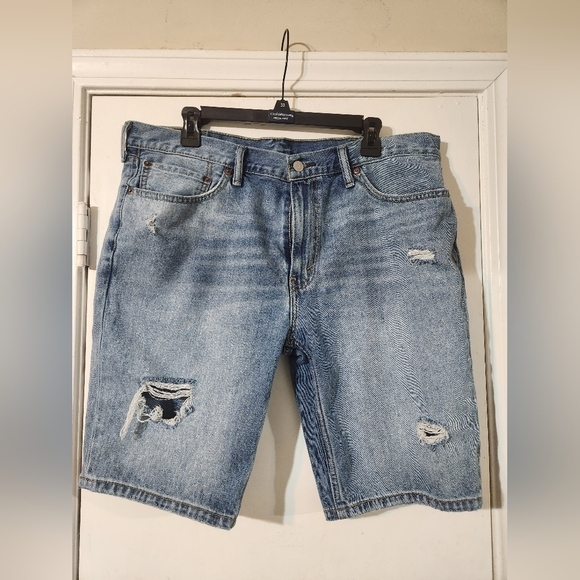 Levi 511 Men knee length denim shorts. - Picture 1 of 5